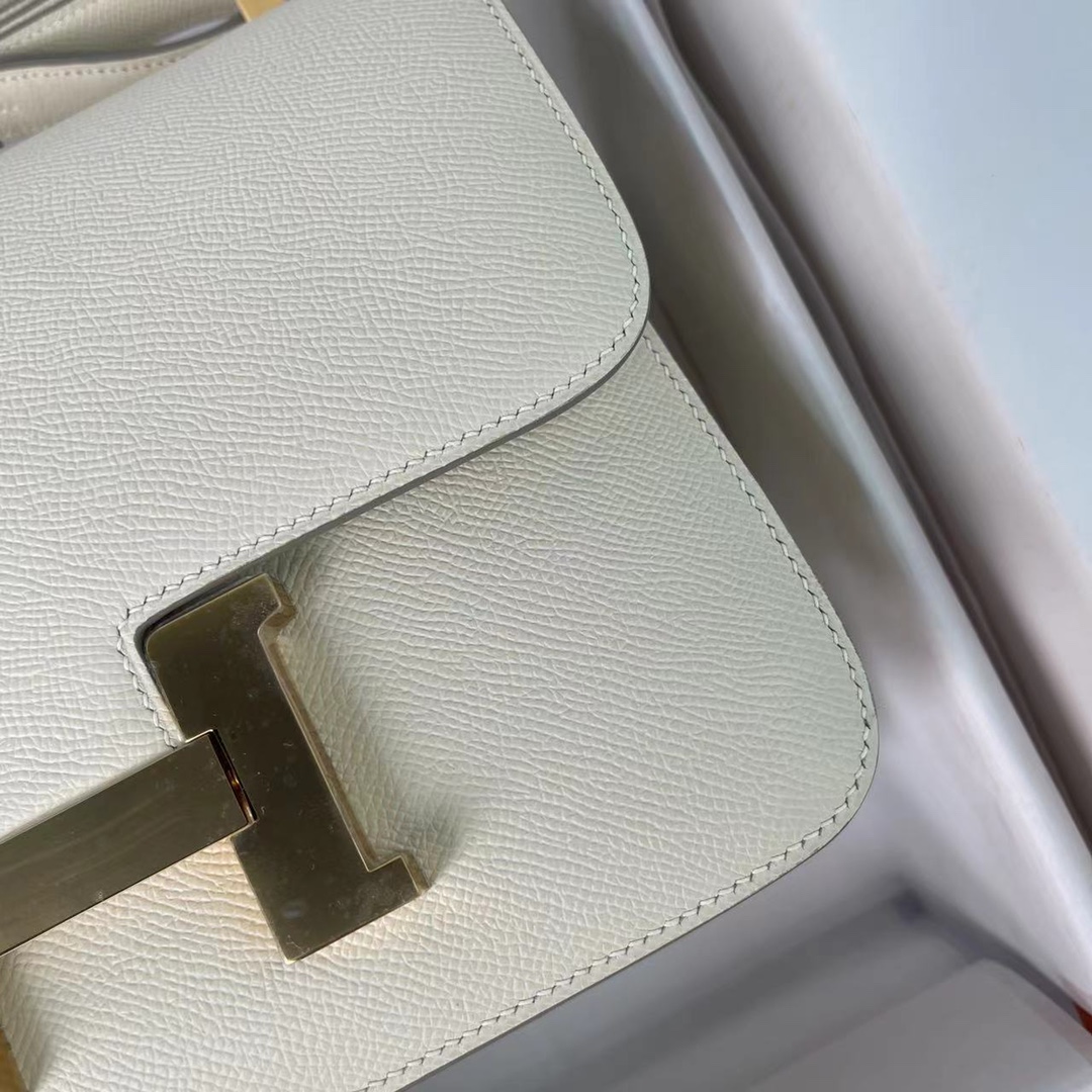 Hermes Constance 24cm Shoulder Bag In Cream White Epsom Leather